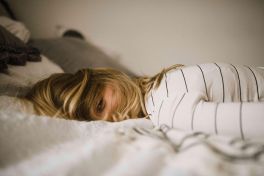 Late-Winter Immune Fatigue: Warum dein Körper im Spätwinter erschöpft ist | apomio Gesundheitsblog