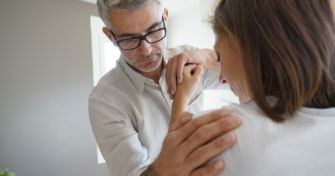 Kinesiologie hilft bei Stress, Angst, Krisen und Schmerzen | apomio Gesundheitsblog