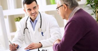 Vorsorgeuntersuchungen und Impfungen für Erwachsene | apomio Gesundheitsblog