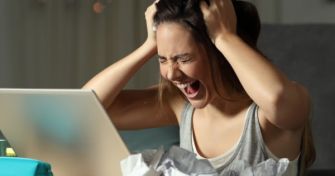 Warum Ärgern wir uns so häufig - was passiert im Körper? | apomio Gesundheitsblog