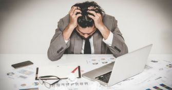 So können Sie sich vor Burn-Out schützen | apomio Gesundheitsblog