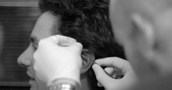 Frische Piercings – wichtige Aspekte einer optimalen Wundversorgung | apomio Gesundheitsblog