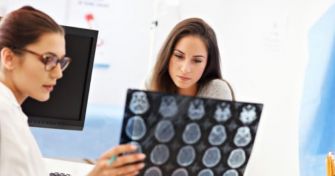 Das Prolaktinom – ein Tumor der Hirnanhangdrüse oder nur zu viel Prolaktin im Blut? | apomio Gesundheitsblog