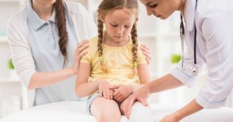 Die Glasknochenkrankheit: Knochen zerbrechlich wie Glas | apomio Gesundheitsblog