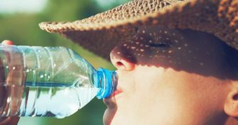 Hitzeschlag: Zu viel Sonne schadet dem Kreislauf | apomio Gesundheitsblog