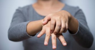 Krätze: Milben unter der Haut | apomio Gesundheitsblog