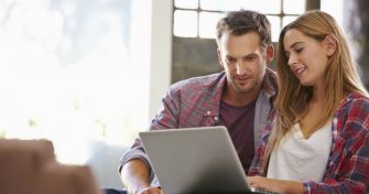 Was Sie beim Medikamentenkauf online beachten sollten | apomio Gesundheitsblog