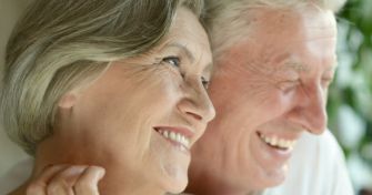 Partnersuche in den goldenen Jahren | apomio Gesundheitsblog