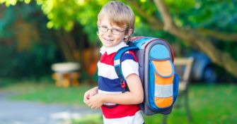 Rückengesundheit : Bereits bei Schulkindern eine solide Basis schaffen | apomio Gesundheitsblog