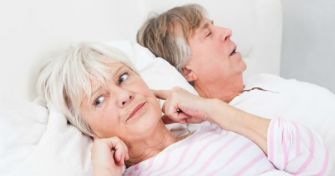 Die besten Schnarchtherapien für Zuhause | apomio Gesundheitsblog
