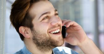 Gesunde Zähne: Zahnkorrektur bei Erwachsenen | apomio Gesundheitsblog